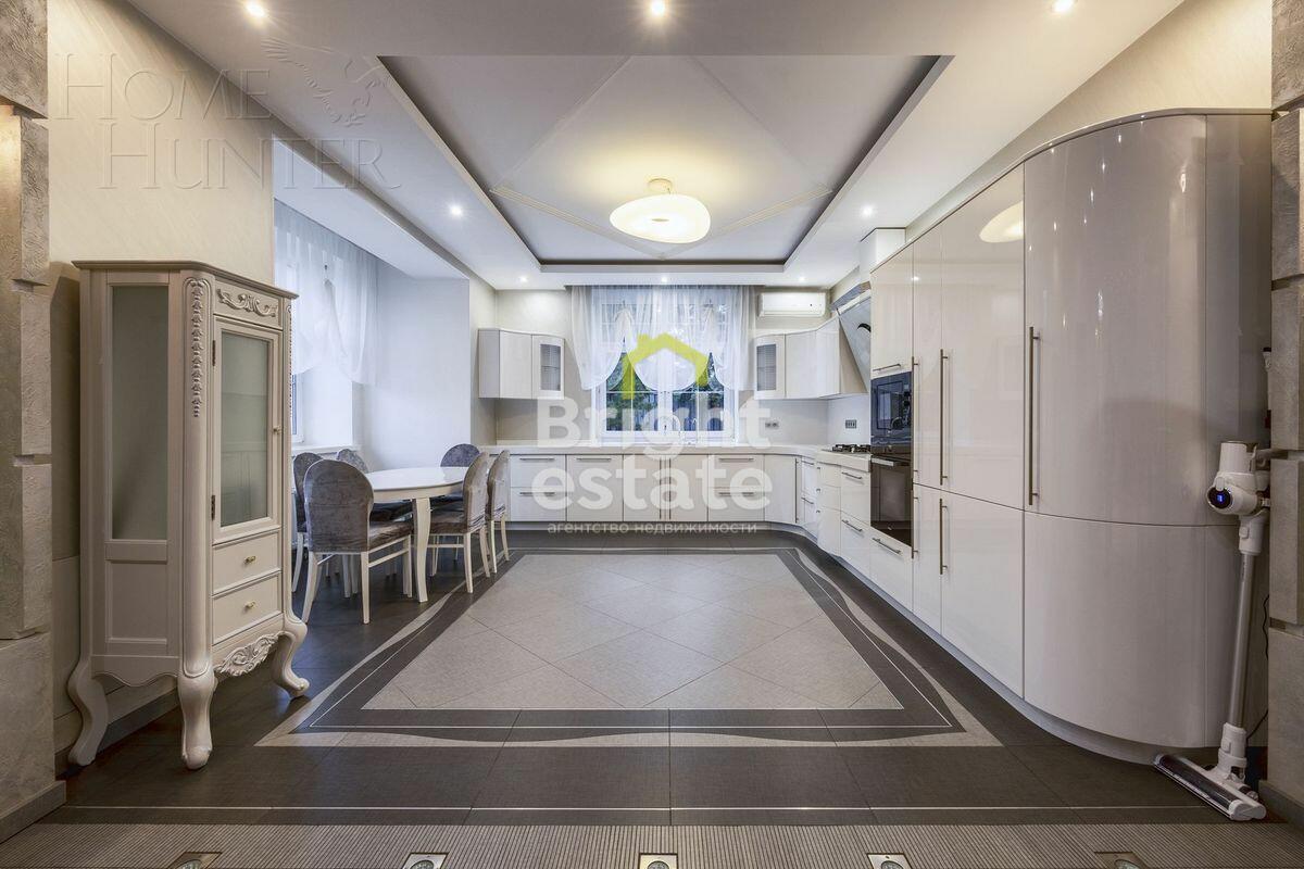 2-этажный коттедж 450 м² с отделкой