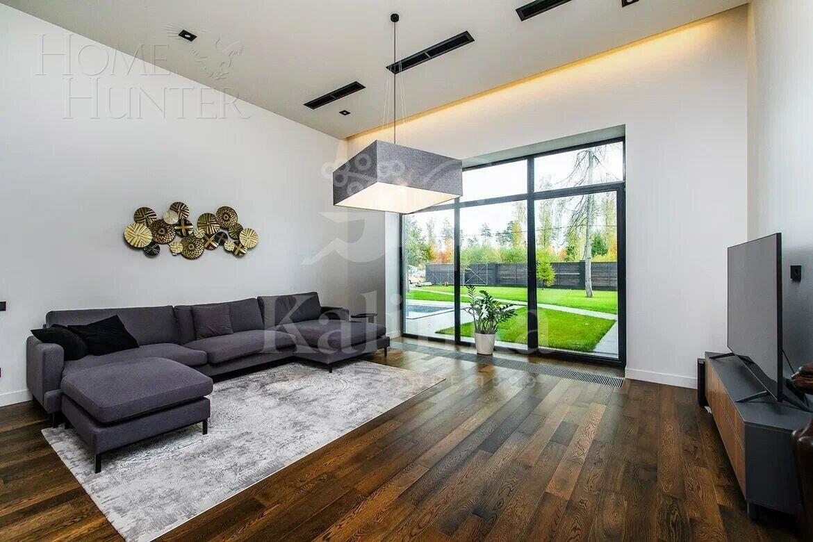 2-этажный коттедж 450 м² с отделкой