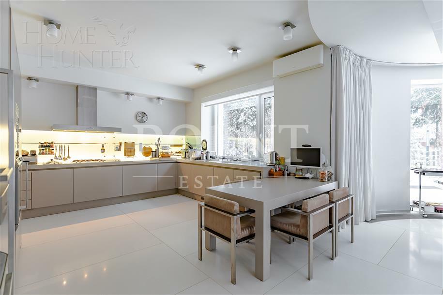 2-этажный коттедж 1 328 м² с отделкой