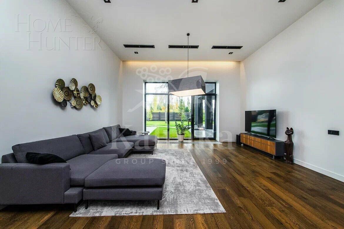2-этажный коттедж 450 м² с отделкой