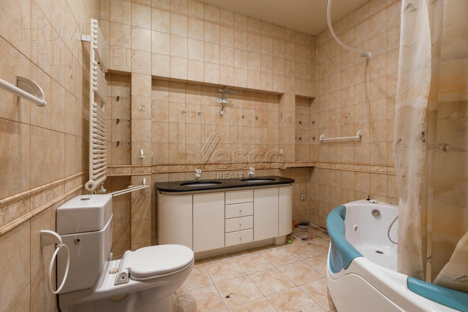 5-КОМН. КВАРТИРА С ОТДЕЛКОЙ 196.1 М² НА 10 ЭТАЖЕ