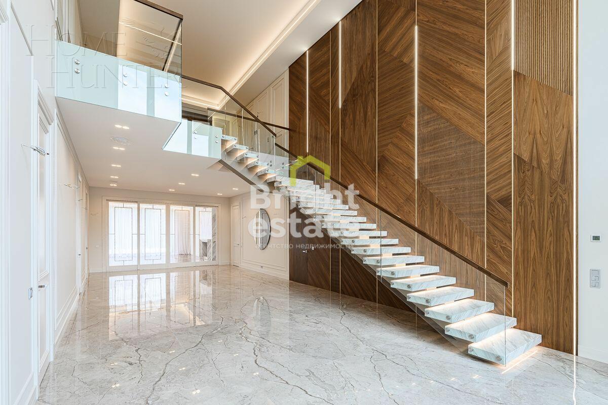 2-этажный коттедж 1 071 м² с отделкой