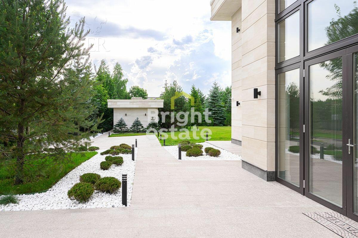 2-этажный коттедж 1 071 м² с отделкой