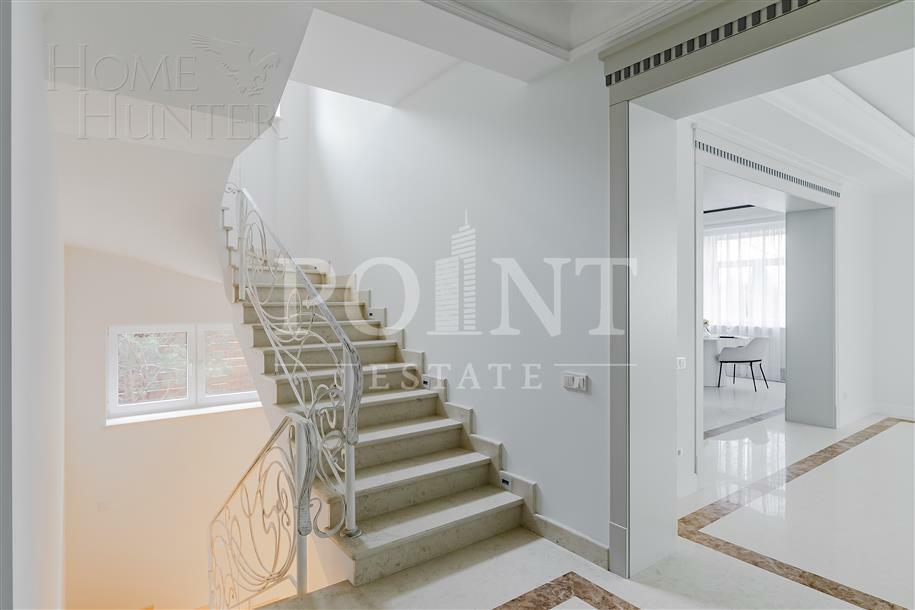 2-этажный коттедж 400 м² с отделкой