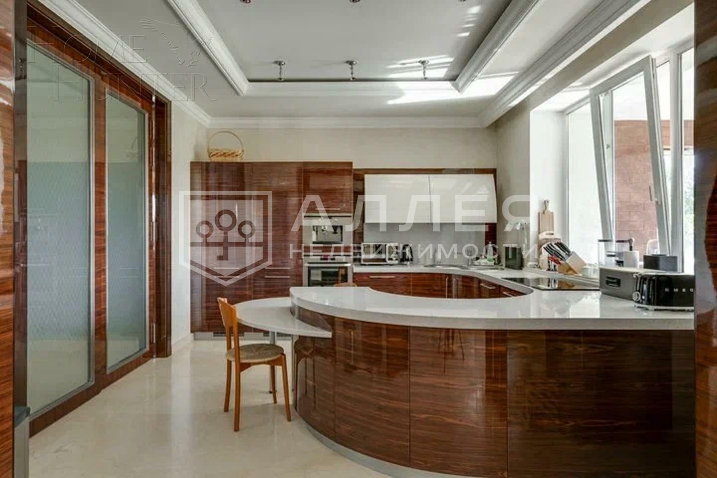 2-этажный таунхаус 450 м² с отделкой