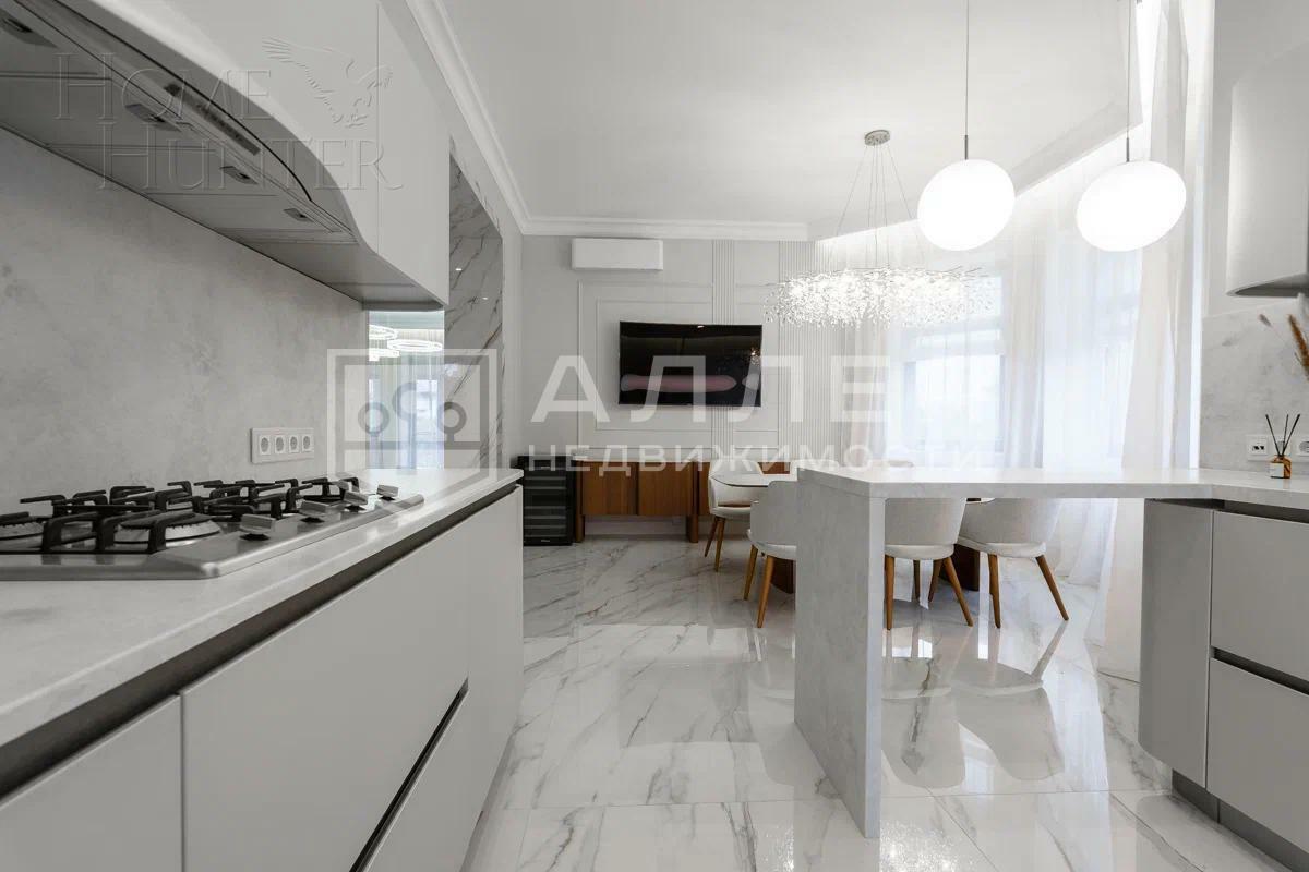 2-этажный коттедж 450 м² с отделкой