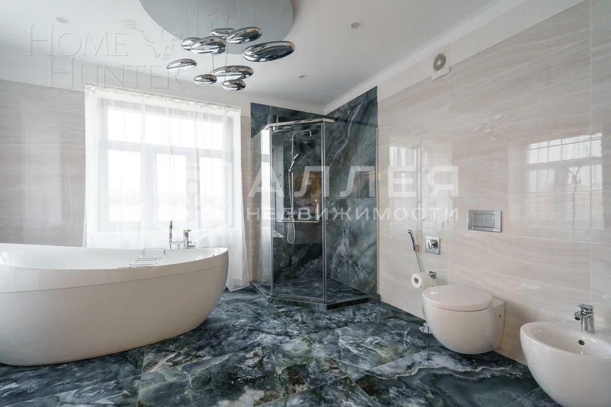 2-этажный коттедж 450 м² с отделкой