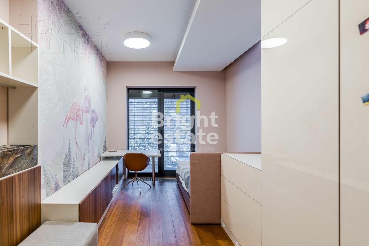 6-КОМН. КВАРТИРА С ОТДЕЛКОЙ 220 М² НА 3 ЭТАЖЕ