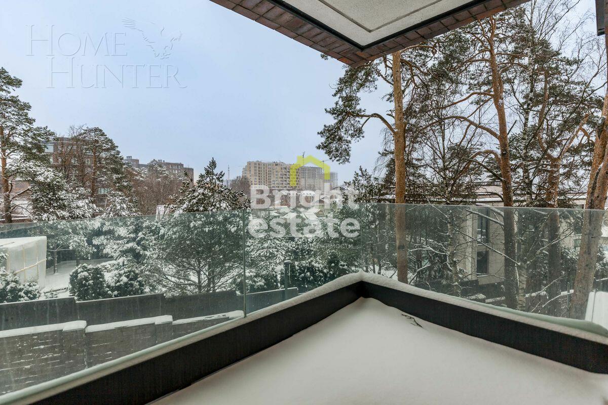 6-КОМН. КВАРТИРА С ОТДЕЛКОЙ 220 М² НА 3 ЭТАЖЕ