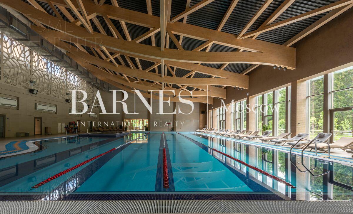 2-этажный коттедж 450 м² с отделкой