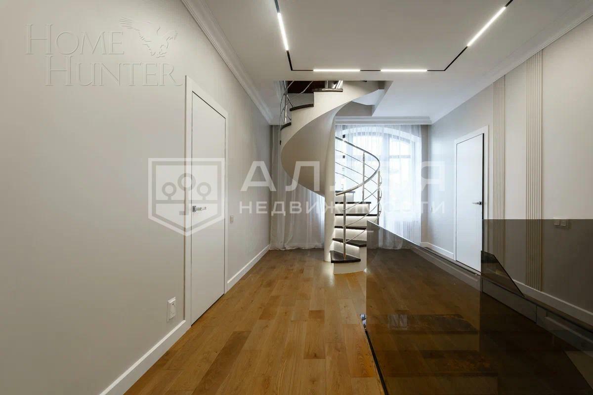 2-этажный коттедж 450 м² с отделкой