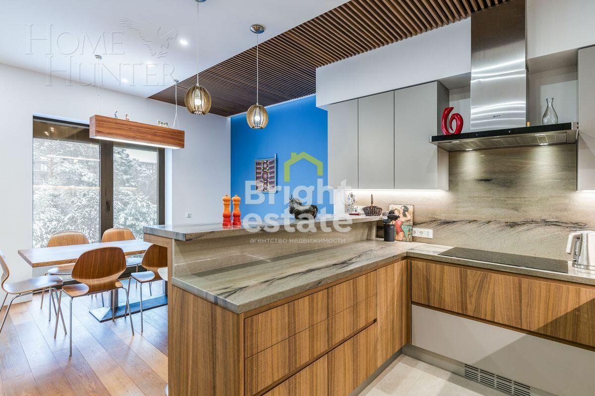 6-КОМН. КВАРТИРА С ОТДЕЛКОЙ 220 М² НА 3 ЭТАЖЕ