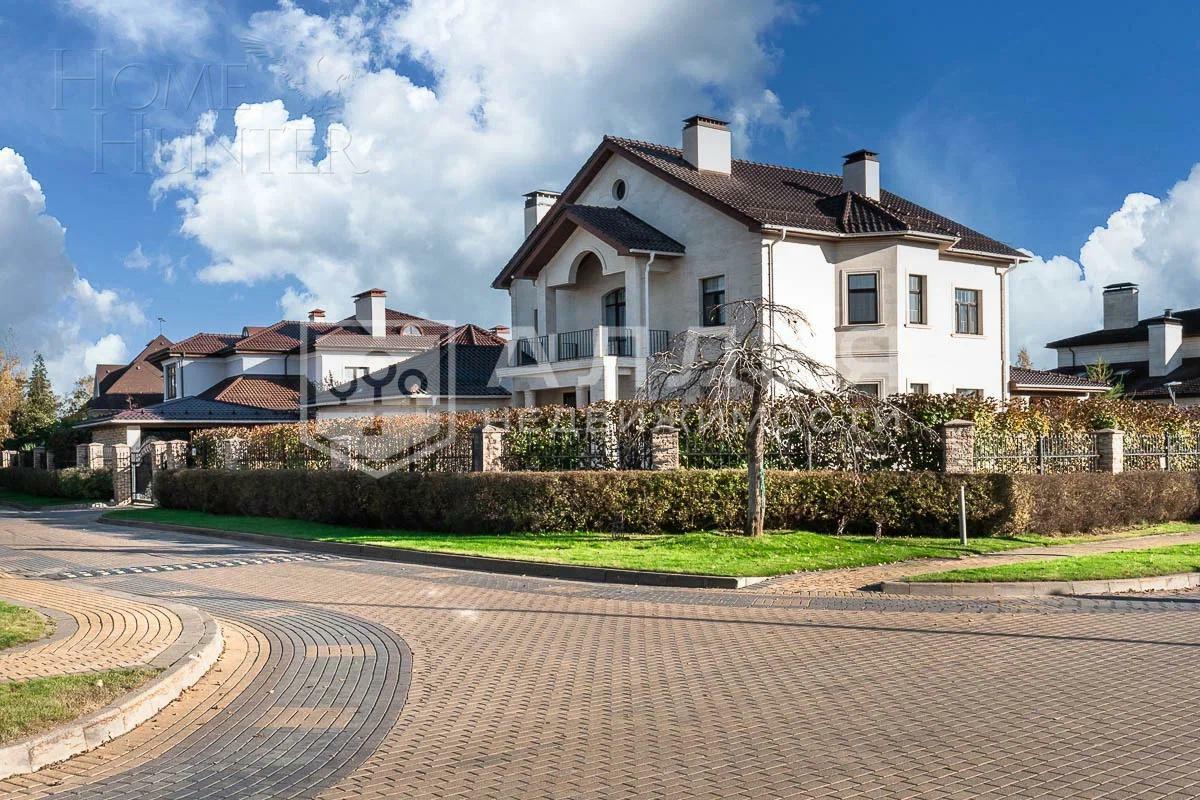 2-этажный коттедж 450 м² с отделкой