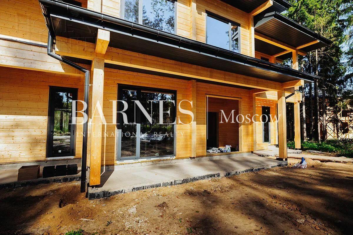 2-этажный коттедж 450 м² с отделкой