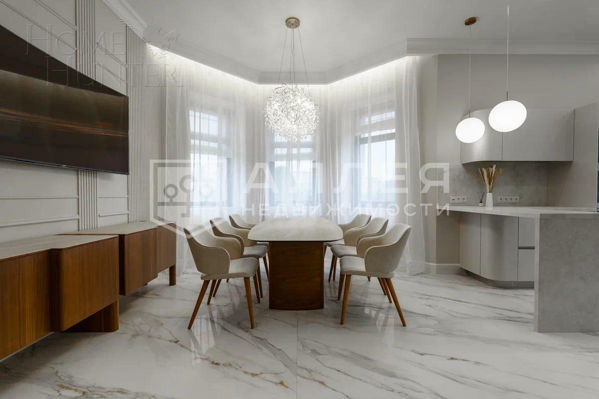 2-этажный коттедж 450 м² с отделкой