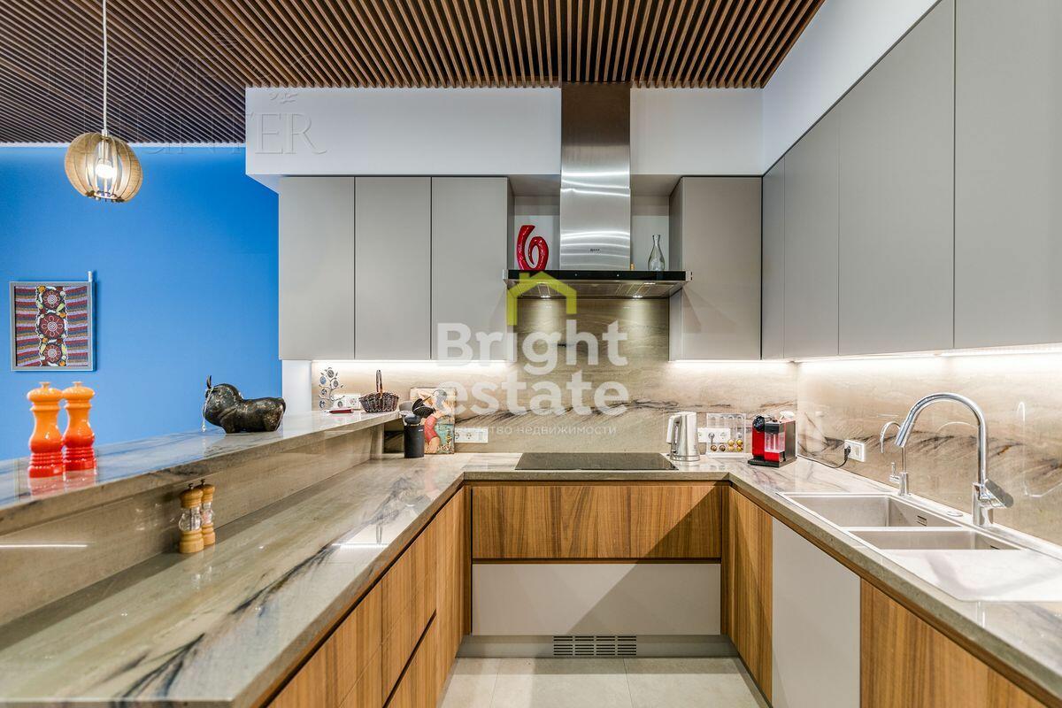 6-КОМН. КВАРТИРА С ОТДЕЛКОЙ 220 М² НА 3 ЭТАЖЕ