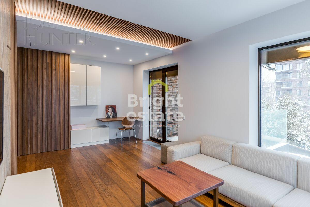 6-КОМН. КВАРТИРА С ОТДЕЛКОЙ 220 М² НА 3 ЭТАЖЕ