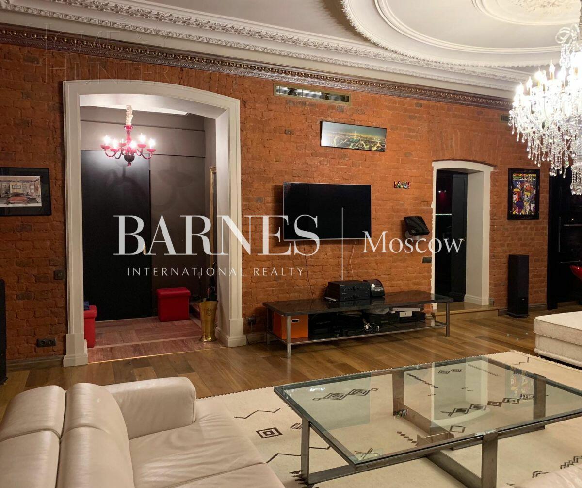 2-КОМН. КВАРТИРА С ОТДЕЛКОЙ 105 М² НА 2 ЭТАЖЕ