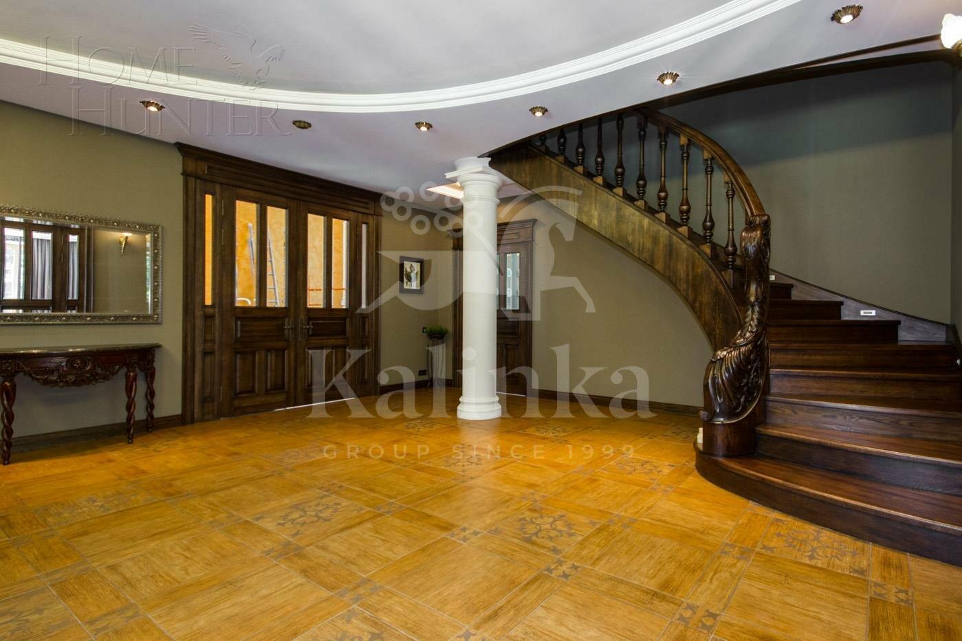 2-этажный коттедж 800 м² с отделкой