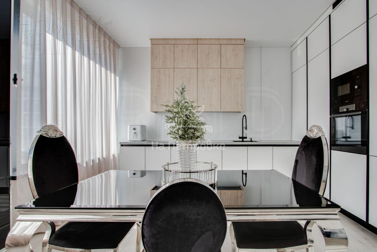 3-КОМН. КВАРТИРА С ОТДЕЛКОЙ 96 М² НА 4 ЭТАЖЕ