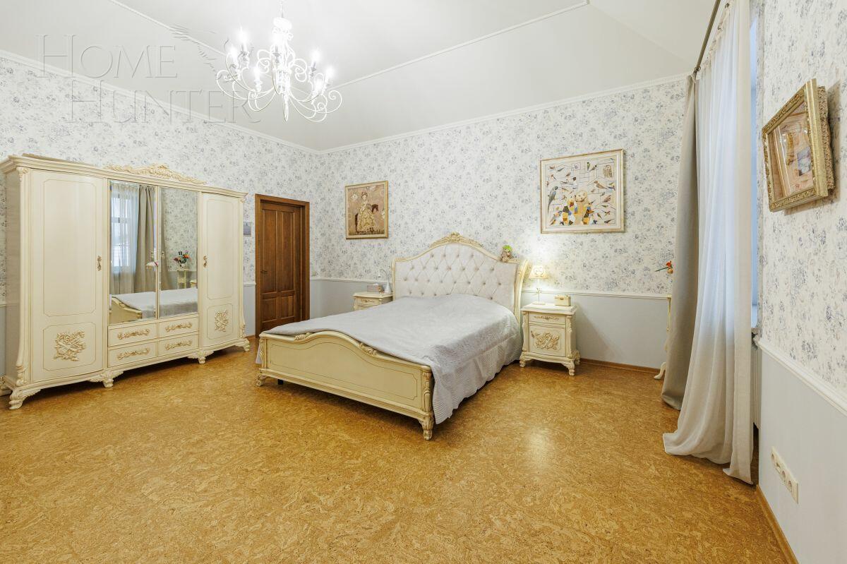 2-этажный коттедж 1 000 м² с отделкой