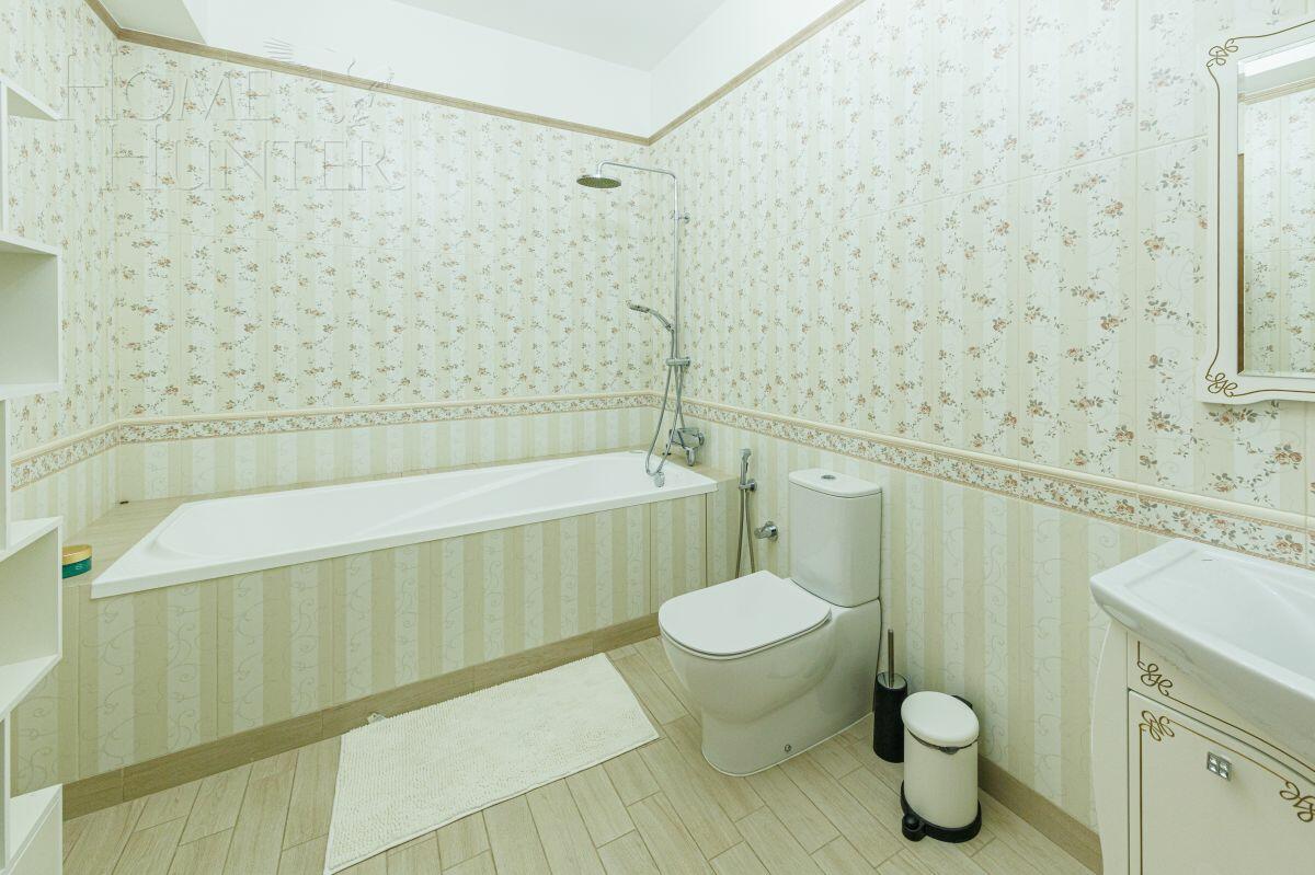 2-этажный коттедж 1 000 м² с отделкой