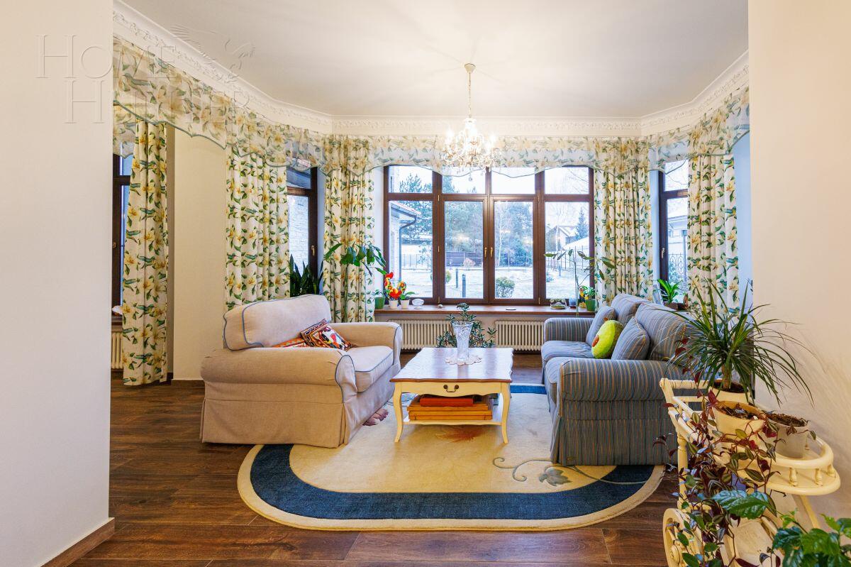 2-этажный коттедж 1 000 м² с отделкой