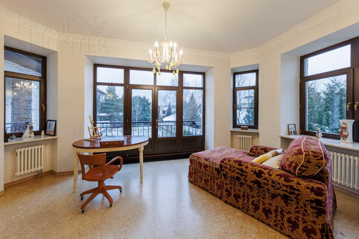 2-этажный коттедж 1 000 м² с отделкой