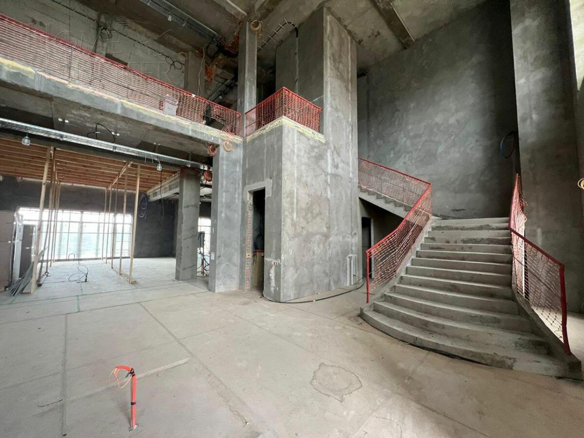 2-этажный коттедж 3 600 м² без отделки