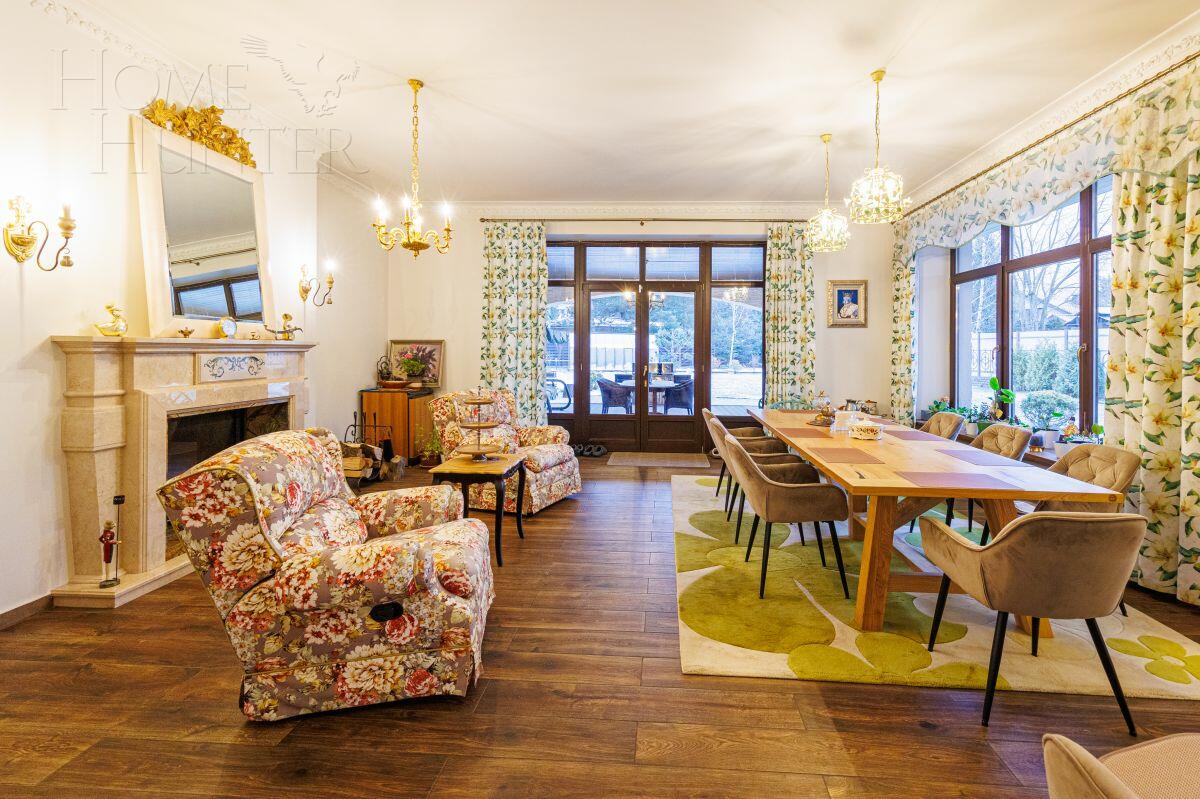 2-этажный коттедж 1 000 м² с отделкой