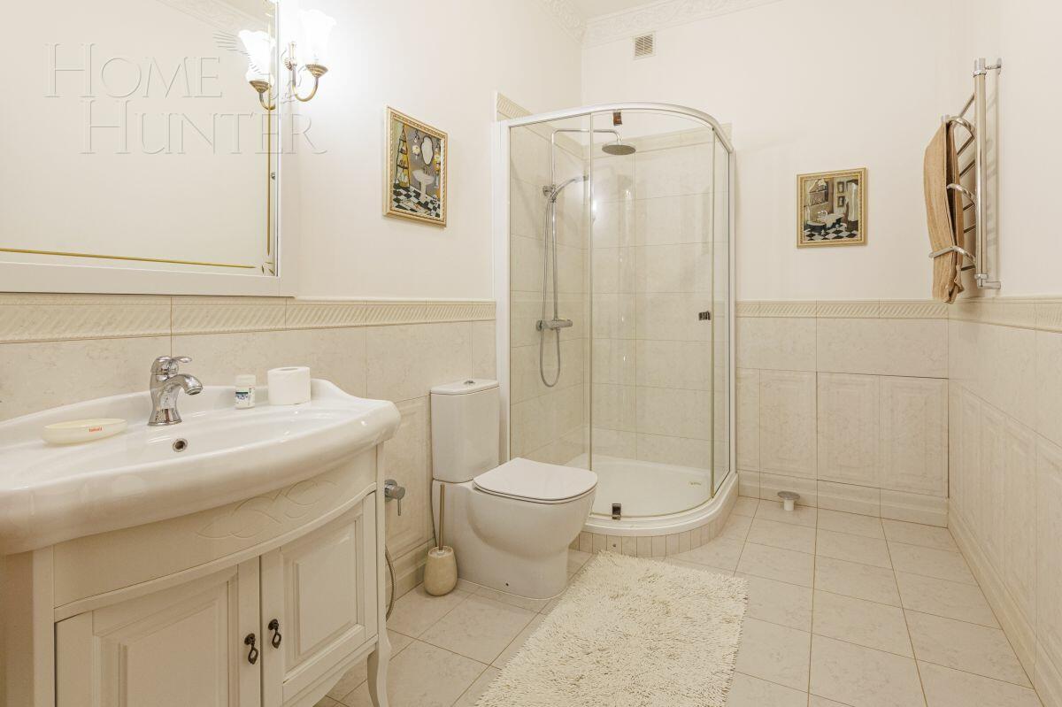 2-этажный коттедж 1 000 м² с отделкой