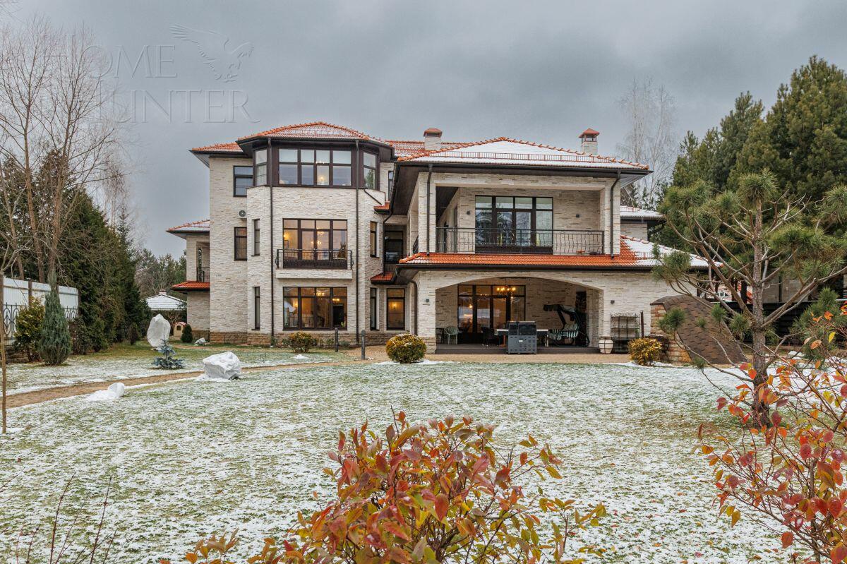 2-этажный коттедж 1 000 м² с отделкой