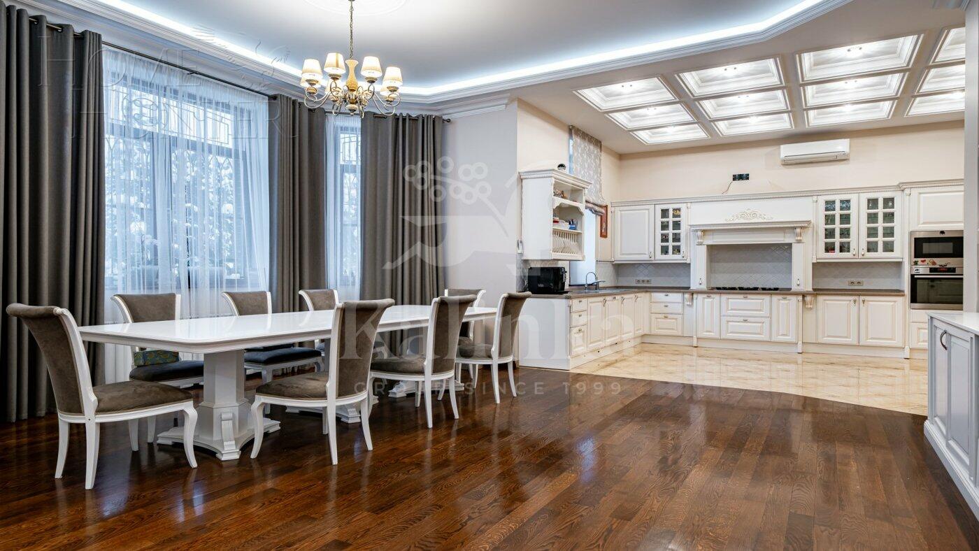 2-этажный коттедж 483.4 м² с отделкой