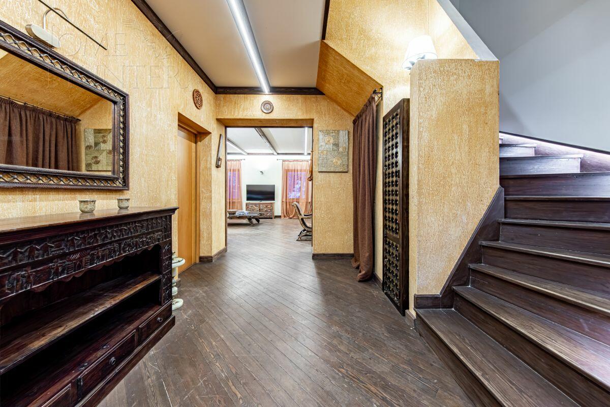 2-этажный коттедж 212 м² с отделкой