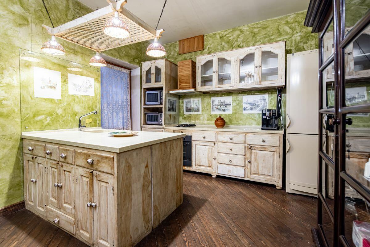 2-этажный коттедж 212 м² с отделкой