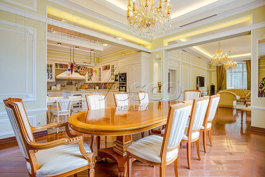 3-этажный коттедж 832 м² с отделкой