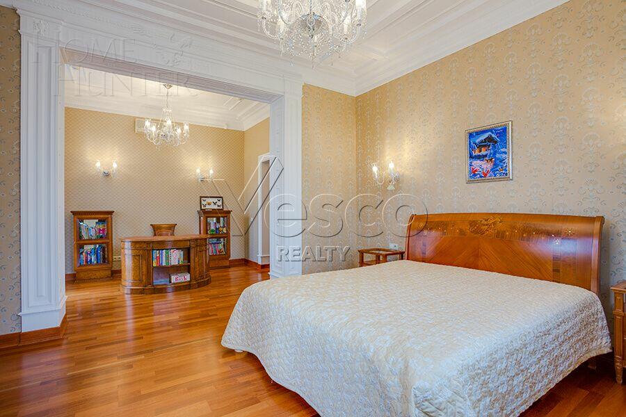 3-этажный коттедж 832 м² с отделкой