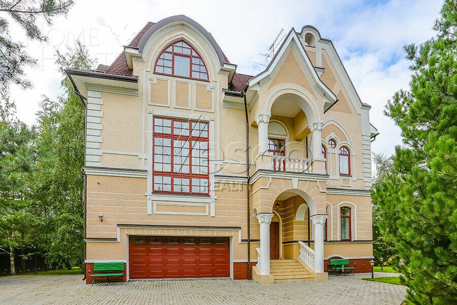 3-этажный коттедж 832 м² с отделкой