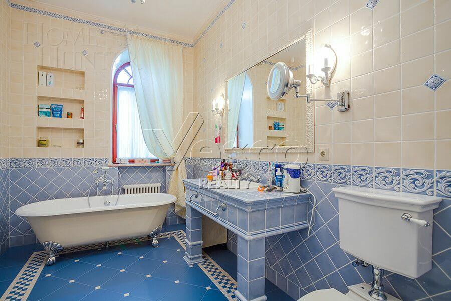 3-этажный коттедж 832 м² с отделкой