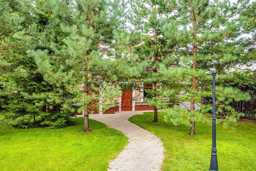 3-этажный коттедж 832 м² с отделкой