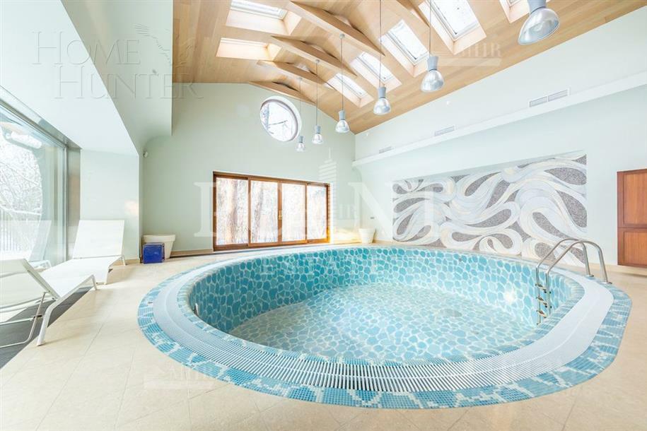 2-этажный коттедж 1 200 м² без отделки