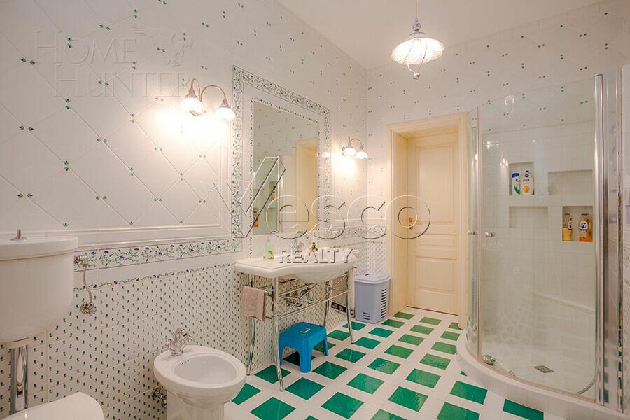 3-этажный коттедж 832 м² с отделкой