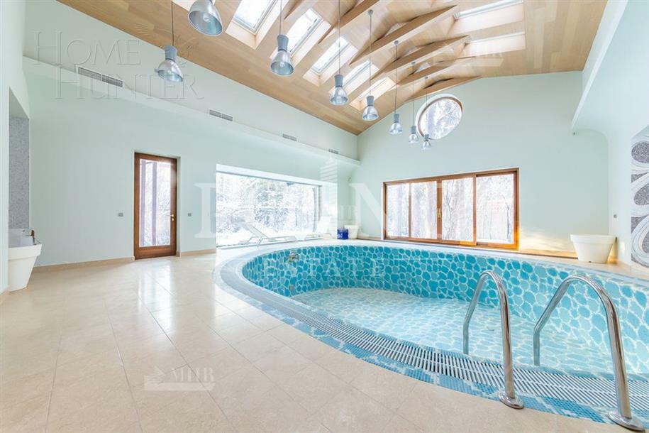 2-этажный коттедж 1 200 м² без отделки