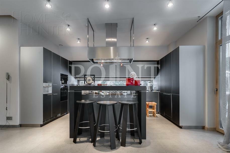 2-этажный коттедж 1 622 м² с отделкой