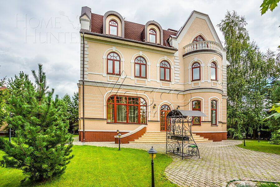 3-этажный коттедж 832 м² с отделкой