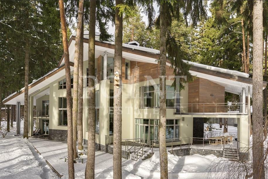 2-этажный коттедж 1 622 м² с отделкой