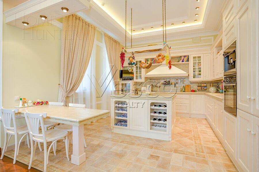 3-этажный коттедж 832 м² с отделкой