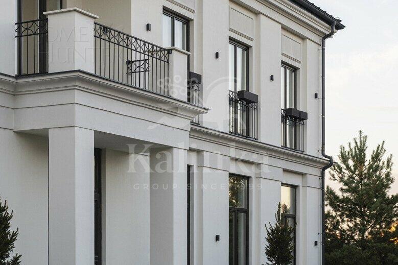 3-этажный коттедж 1 200 м² без отделки