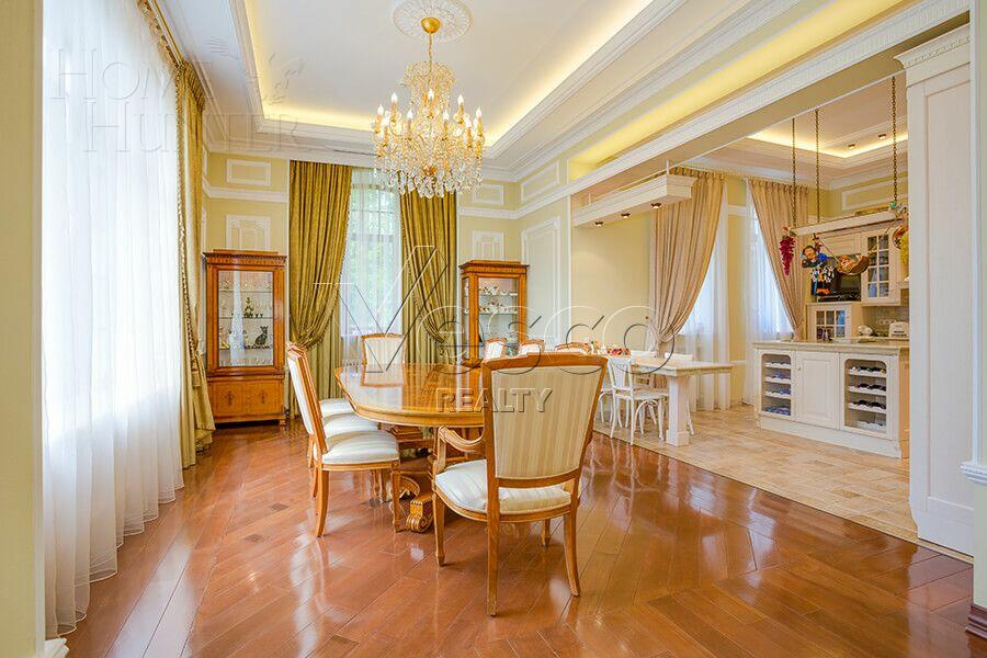 3-этажный коттедж 832 м² с отделкой