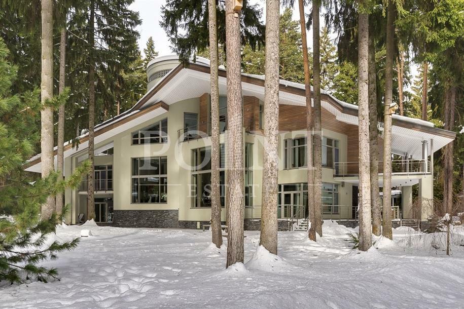 2-этажный коттедж 1 622 м² с отделкой